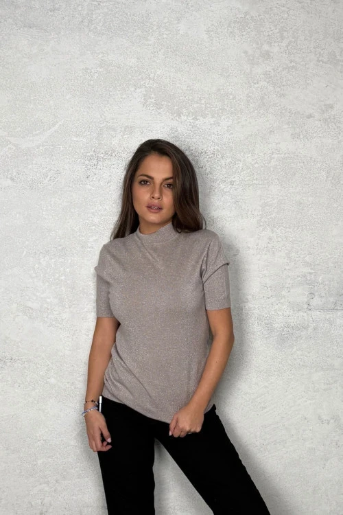 Bluză de damă cu mânecă scurtă