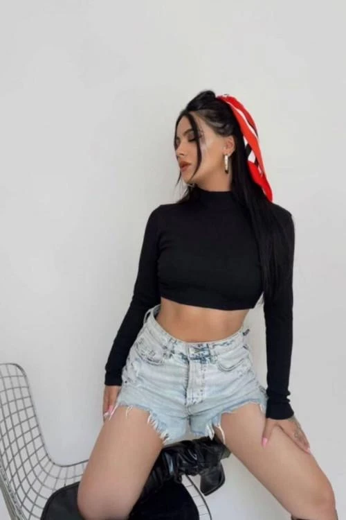 Bluza scurta pentru femei
