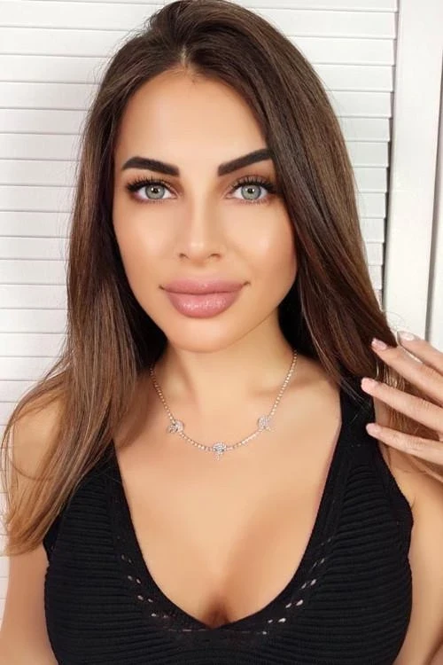 Náhrdelník s kameny swarovski