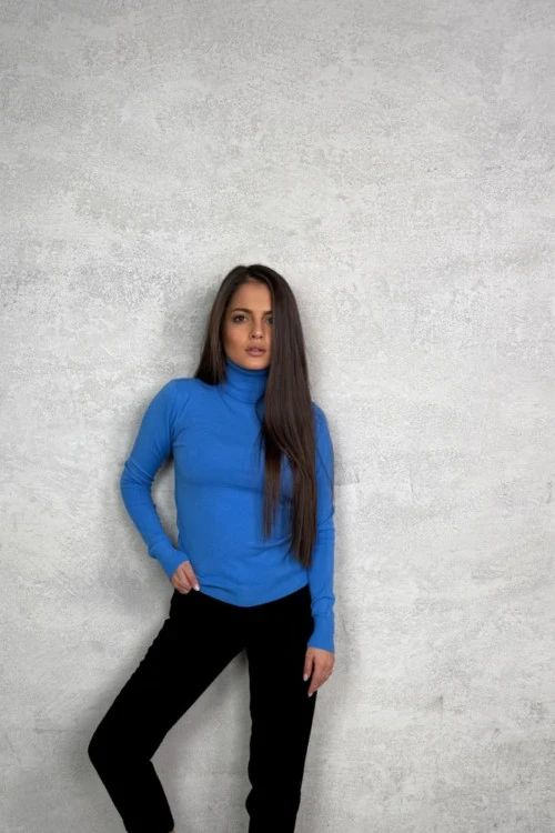 Дамска блуза с дълъг ръкав и поло яка