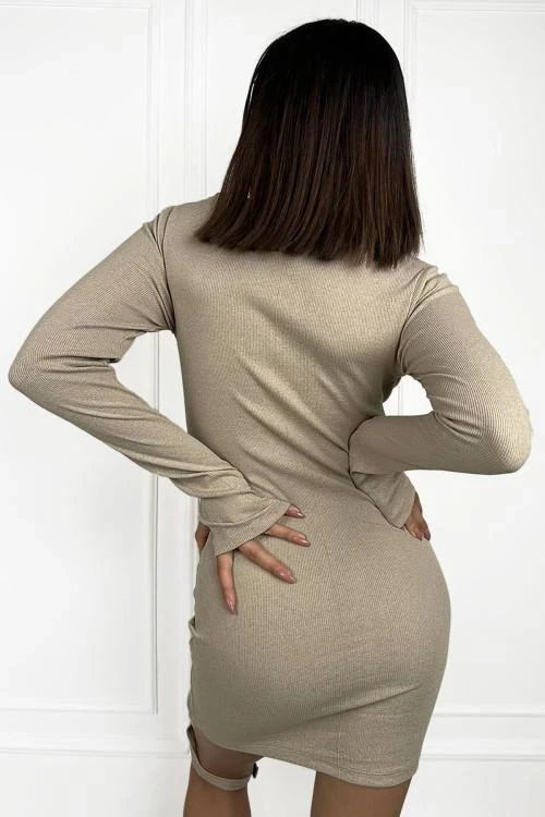 Rochie de dama cu design spectaculos