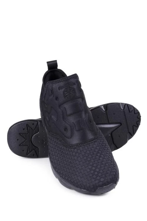 Adidasi  marca Reebok classic pentru  barbati
