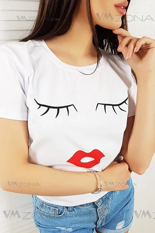 Blouses and tops with short sleeves