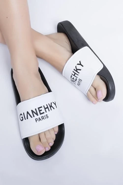 Womens flip-flops
