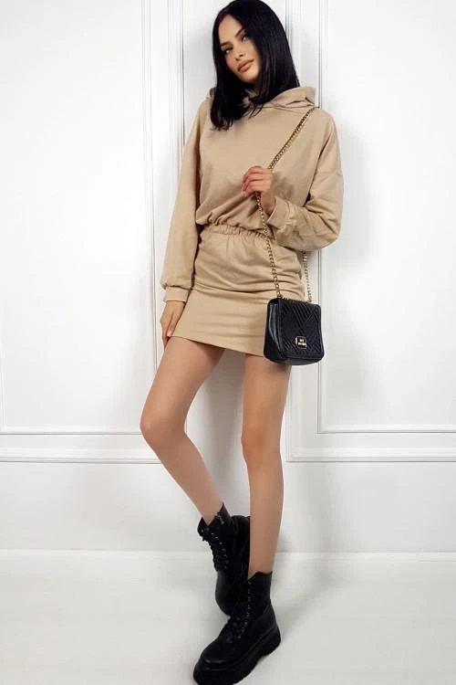 Rochie de dama cu croiala pe corp