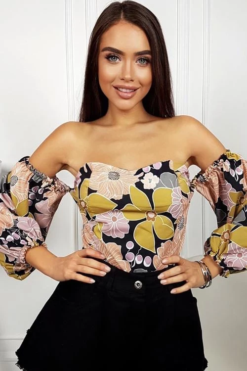 Bluza de dama cu umerii goi